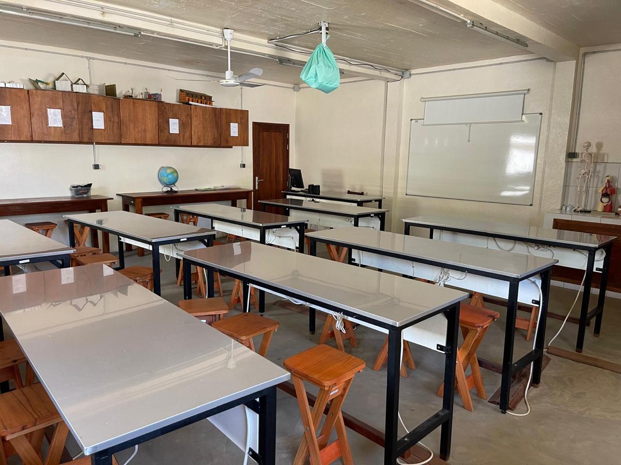 Installation de l’EFI Edmond Albius — espace 10