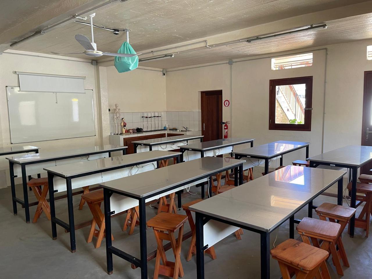 Installation de l’EFI Edmond Albius — espace 9